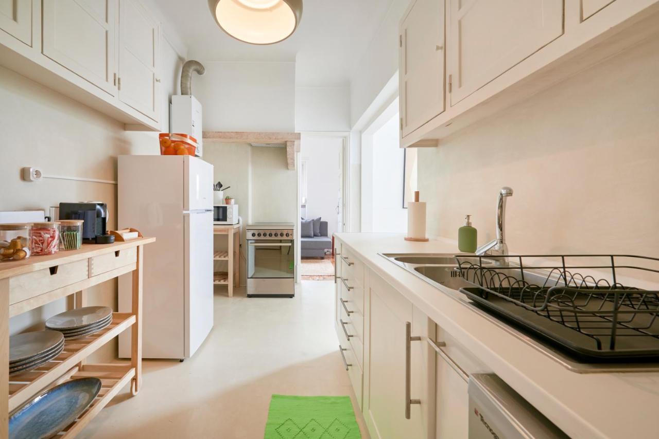 Light-Filled & Renovated Apartment, By Timecooler Lisboa Eksteriør bilde